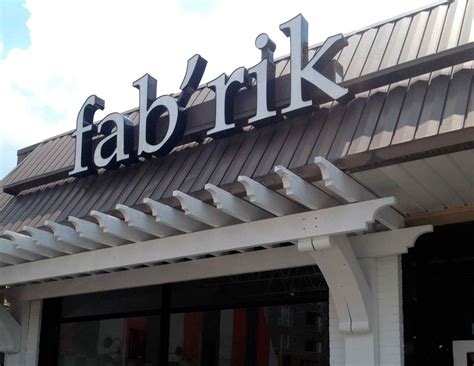 Fab rik - Athens 142 East Clayton Street, Athens, GA 30601 706-353-8005 Monday – Saturday: 10am – 7pm Sunday: 12pm – 5pm athens@fabrikstyle.com SCHEDULE STYLIST SCHEDULE VIP PARTY Social Shop Right in the heart of downtown Athens, fab'rik is located on East Clayton Street next door to Onward Reserve and across from Starland Piz 